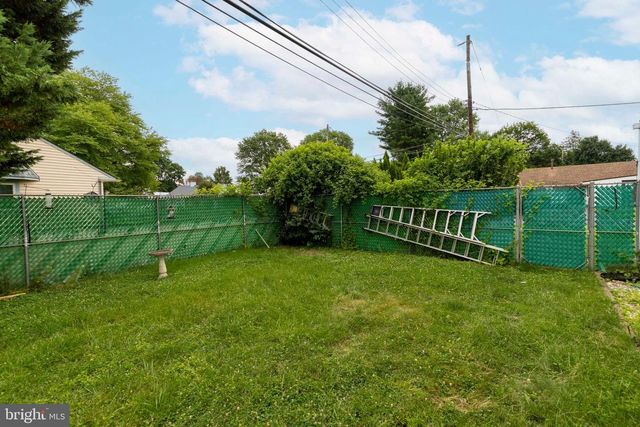 906 OAK TER, Southampton, PA 18966