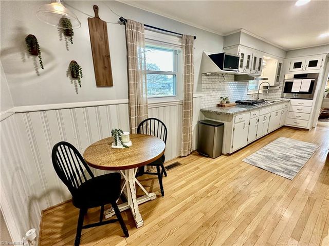 317 Burkewood Drive, Winston-salem, NC 27104