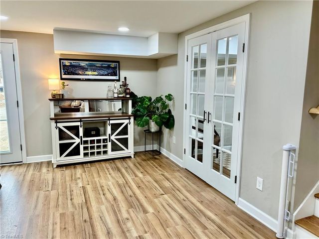 317 Burkewood Drive, Winston-salem, NC 27104