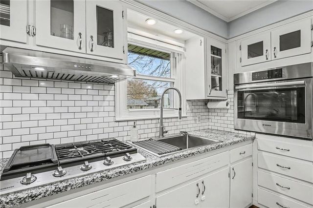 317 Burkewood Drive, Winston-salem, NC 27104