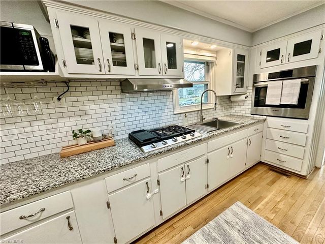 317 Burkewood Drive, Winston-salem, NC 27104