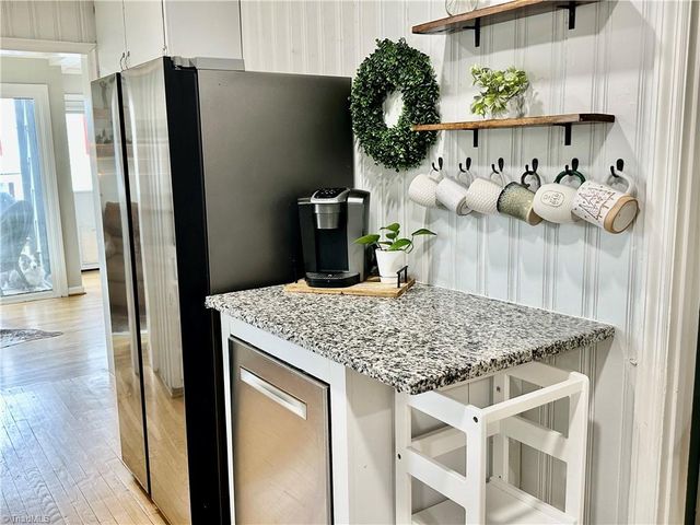 317 Burkewood Drive, Winston-salem, NC 27104