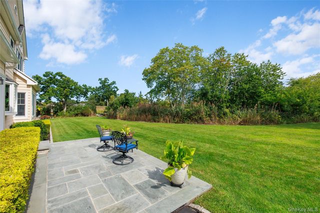 547 Shore Drive, Oakdale, NY 11769