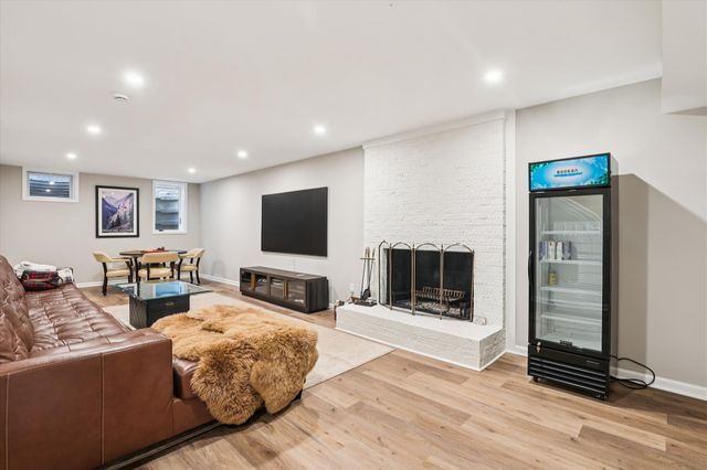 2107 MARLBORO DR, Alexandria, VA 22304