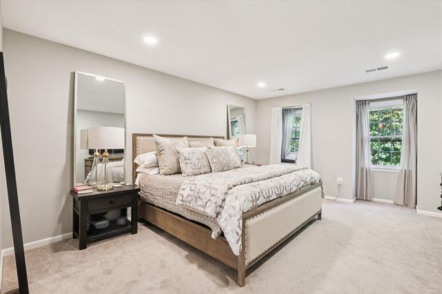 2107 MARLBORO DR, Alexandria, VA 22304