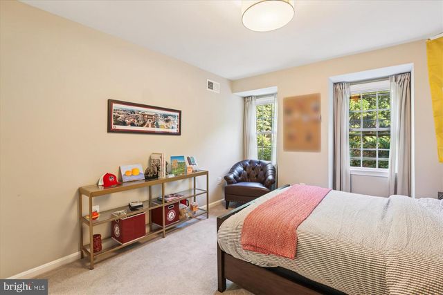 2107 MARLBORO DR, Alexandria, VA 22304