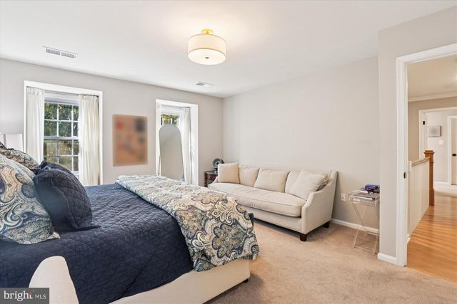 2107 MARLBORO DR, Alexandria, VA 22304