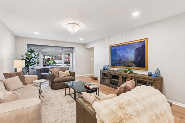 2107 MARLBORO DR, Alexandria, VA 22304