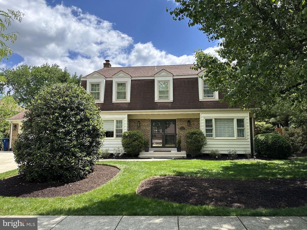 2107 MARLBORO DR, Alexandria, VA 22304
