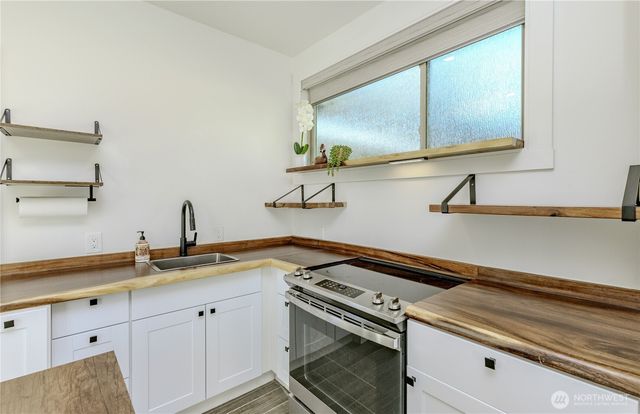 1121 Shelton Avenue SE, Renton, WA 98058