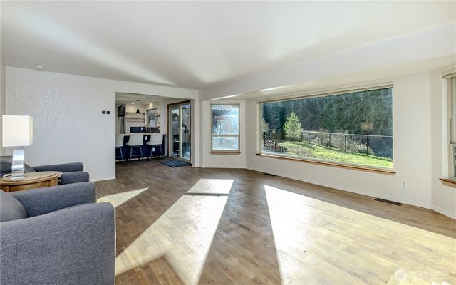 1121 Shelton Avenue SE, Renton, WA 98058