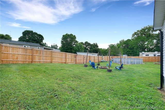 530 Floyd Street, Corydon, IN 47112