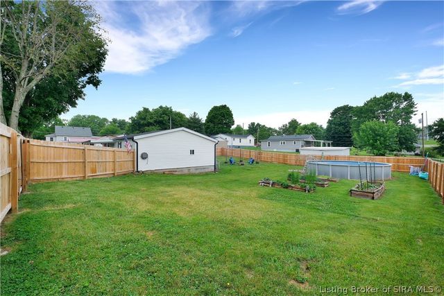 530 Floyd Street, Corydon, IN 47112