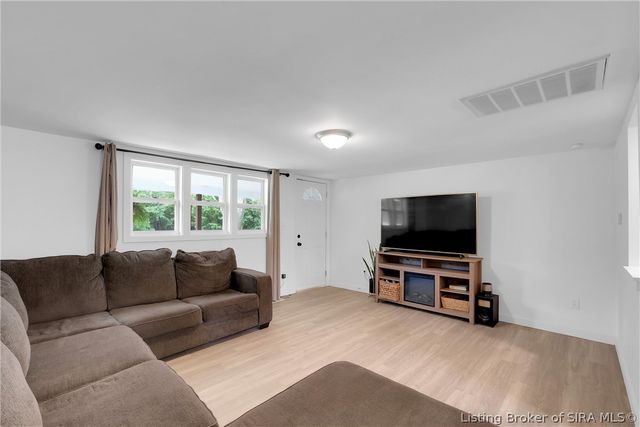 530 Floyd Street, Corydon, IN 47112