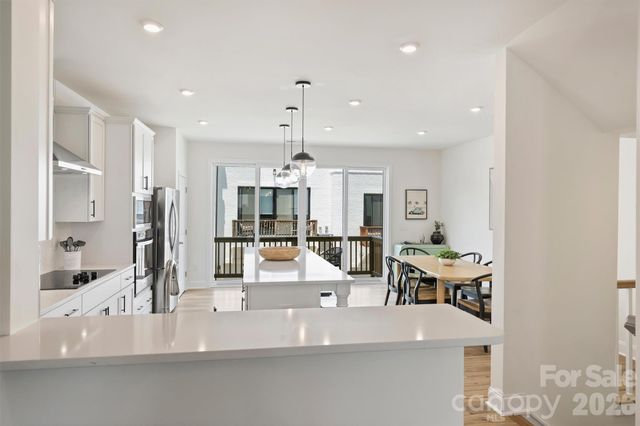 3024 Red Cardinal Lane, Charlotte, NC 28211