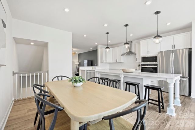 3024 Red Cardinal Lane, Charlotte, NC 28211