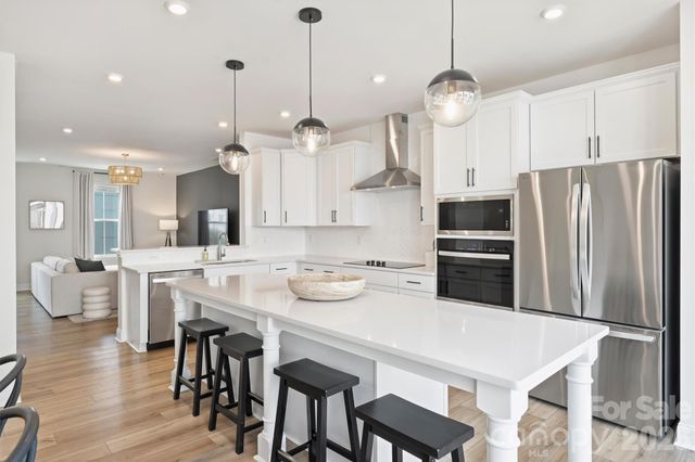 3024 Red Cardinal Lane, Charlotte, NC 28211