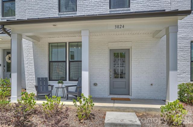 3024 Red Cardinal Lane, Charlotte, NC 28211