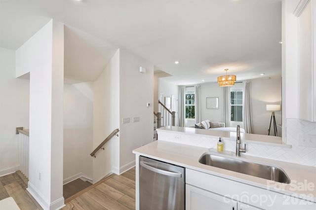 3024 Red Cardinal Lane, Charlotte, NC 28211