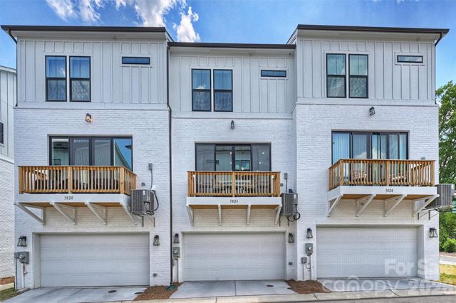 3024 Red Cardinal Lane, Charlotte, NC 28211