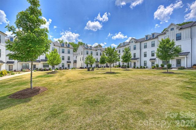 3024 Red Cardinal Lane, Charlotte, NC 28211
