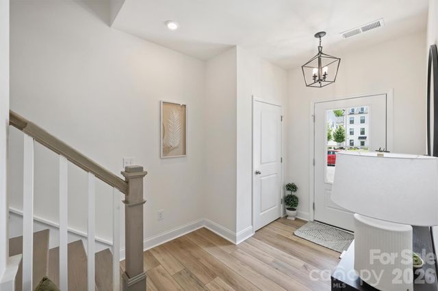 3024 Red Cardinal Lane, Charlotte, NC 28211