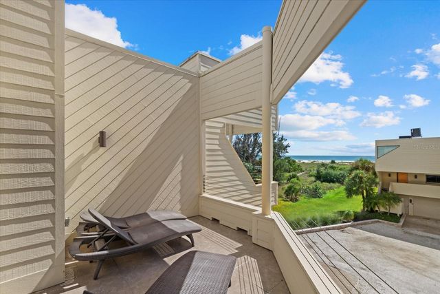 548 BEACH ROAD A, Sarasota, FL 34242