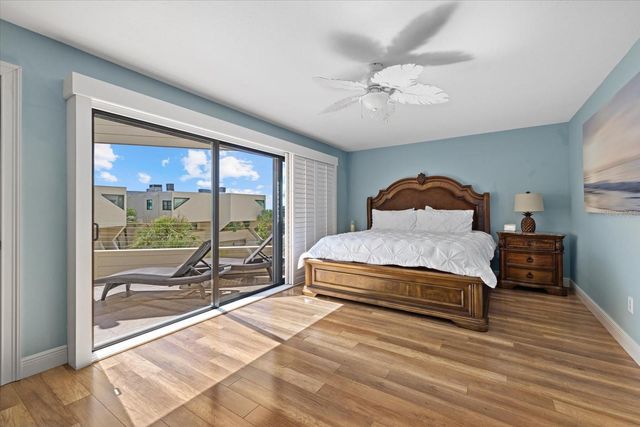548 BEACH ROAD A, Sarasota, FL 34242