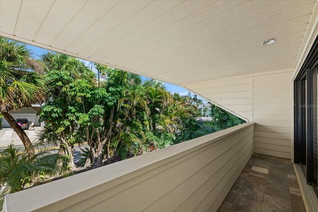 548 BEACH ROAD A, Sarasota, FL 34242