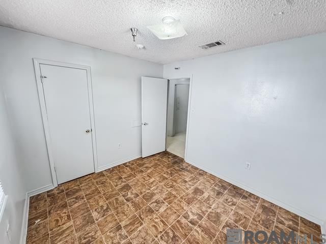 3251 King Bradford Dr, Baton Rouge, LA 70816