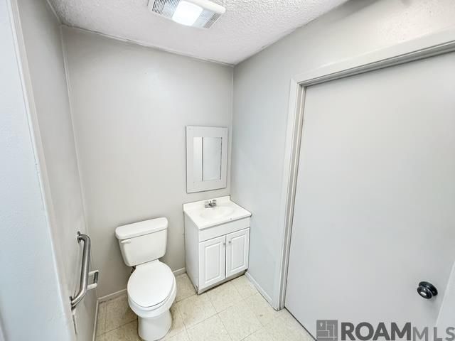 3251 King Bradford Dr, Baton Rouge, LA 70816