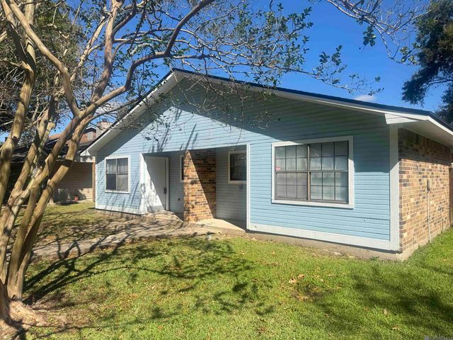 3251 King Bradford Dr, Baton Rouge, LA 70816