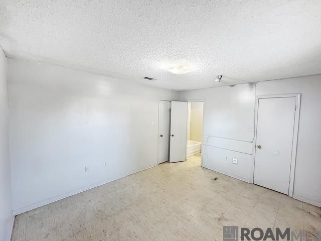 3251 King Bradford Dr, Baton Rouge, LA 70816