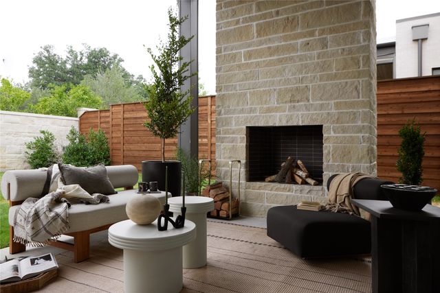 9709 Kerrisdale Lane, Dallas, TX 75230