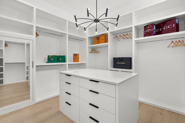 9709 Kerrisdale Lane, Dallas, TX 75230