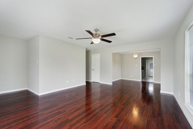 1833 Country Village Boulevard, Humble, TX 77338