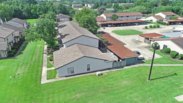 1833 Country Village Boulevard, Humble, TX 77338