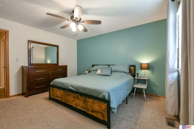 5136 W Sparrow Lane, Lincoln, NE 68528