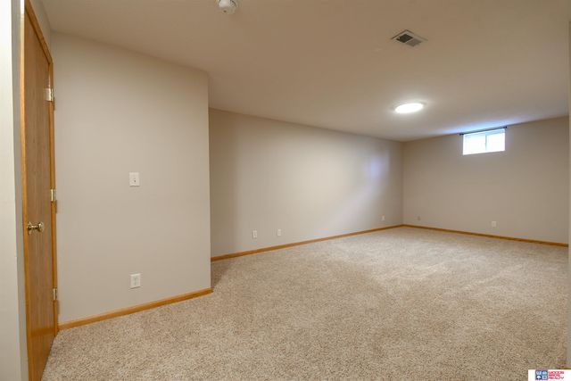 5136 W Sparrow Lane, Lincoln, NE 68528