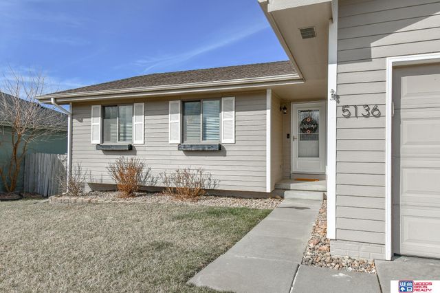 5136 W Sparrow Lane, Lincoln, NE 68528