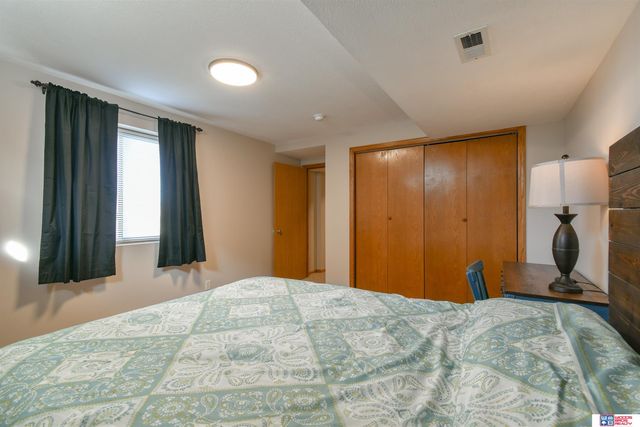 5136 W Sparrow Lane, Lincoln, NE 68528