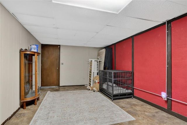 216 SW 21st Street, Oak Grove, MO 64075