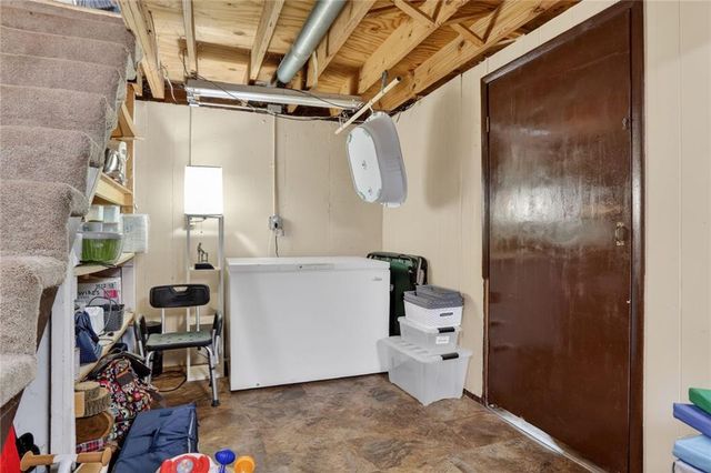 216 SW 21st Street, Oak Grove, MO 64075