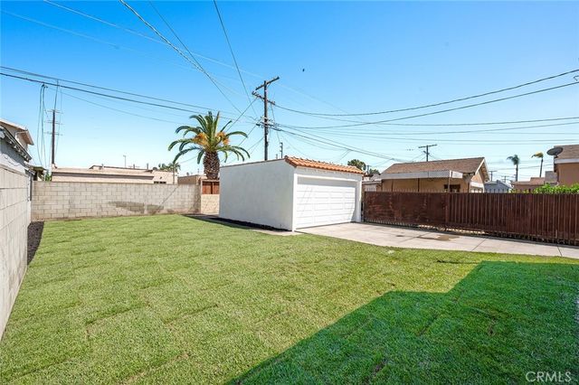7700 Brighton, Los Angeles, CA 90047
