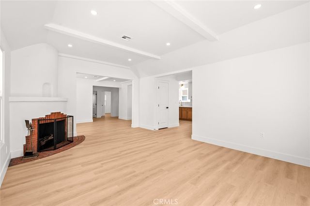 7700 Brighton, Los Angeles, CA 90047