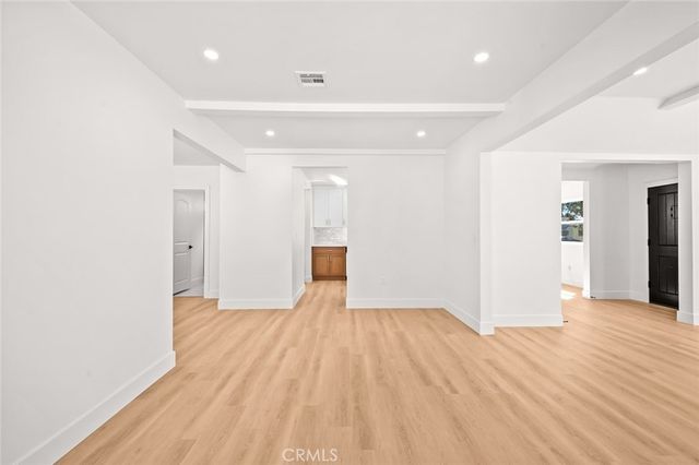 7700 Brighton, Los Angeles, CA 90047