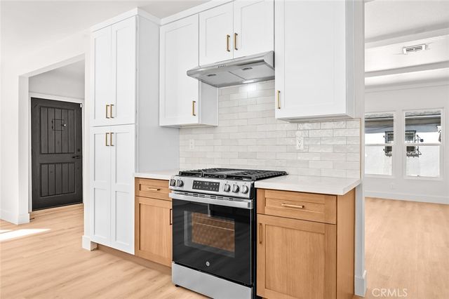 7700 Brighton, Los Angeles, CA 90047