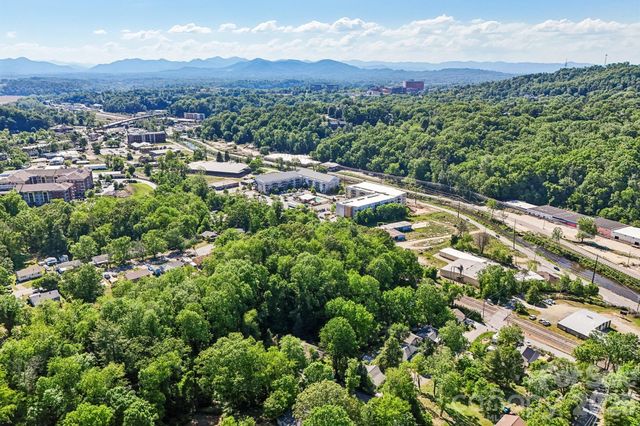 3 View Street, Asheville, NC 28803