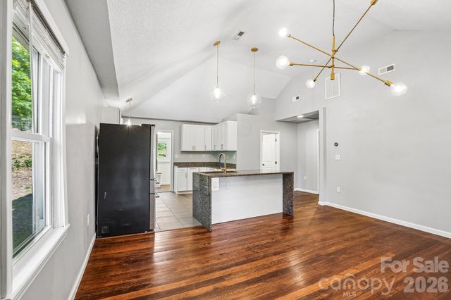 3 View Street, Asheville, NC 28803