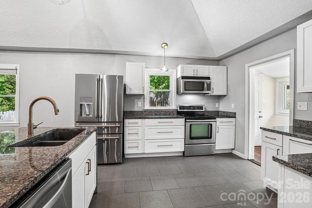 3 View Street, Asheville, NC 28803